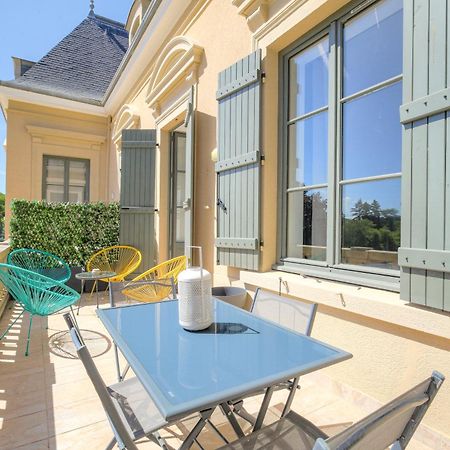 Chateau Ecully - Appartement 2 Chambres - Terrasse & Parking Exterior photo